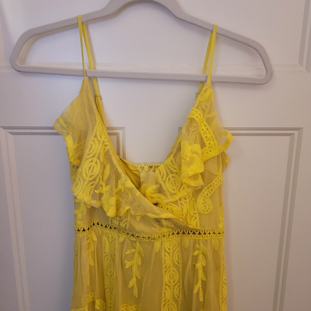 Laced yellow summer dress